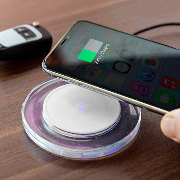 Puhelimen langaton laturi