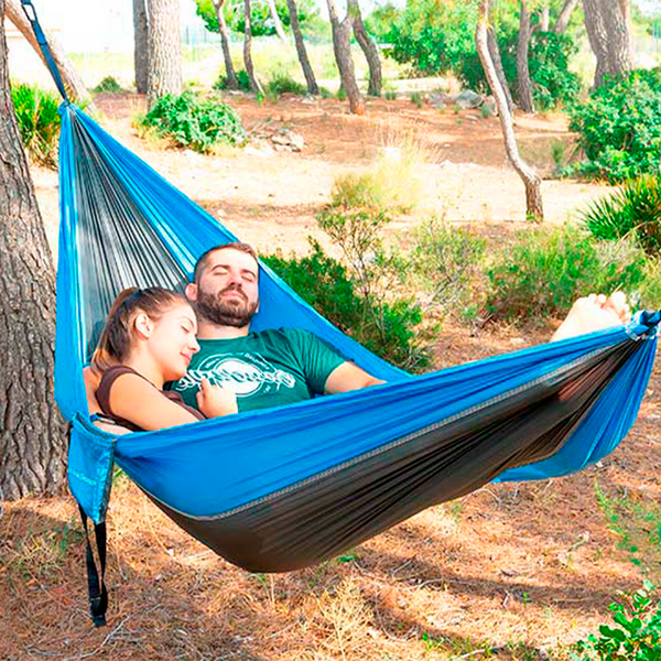 Kahden hengen retkiriippumatto